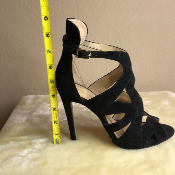 Zara Basic Suede Shoe - Picture 5 of 6